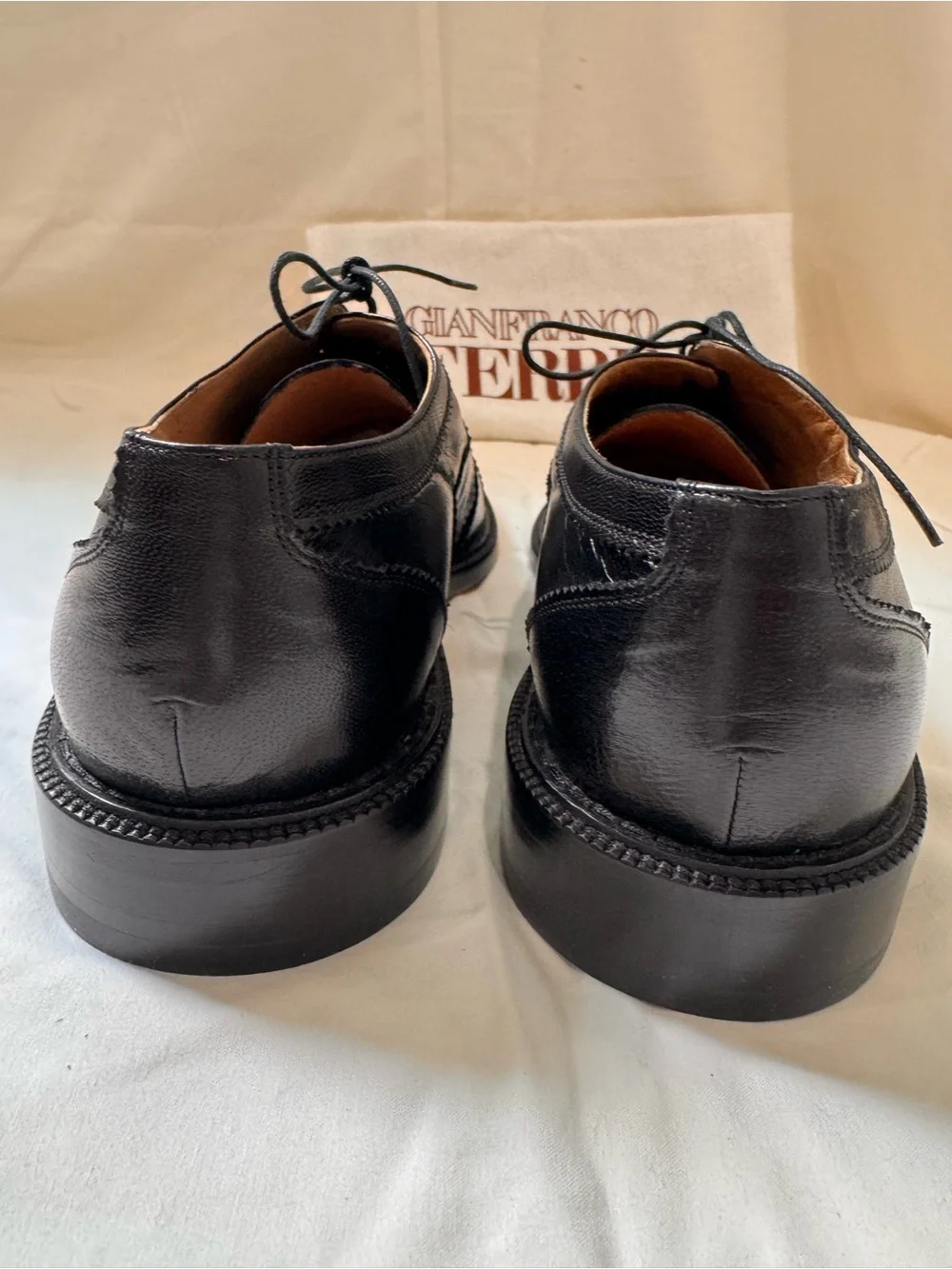 Gianfranco Ferre Men’s classic lace-up oxford shoe black